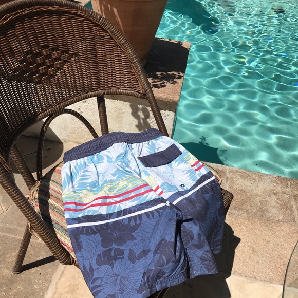 Micro Hawaiian print shorts S - Picture 2 of 3